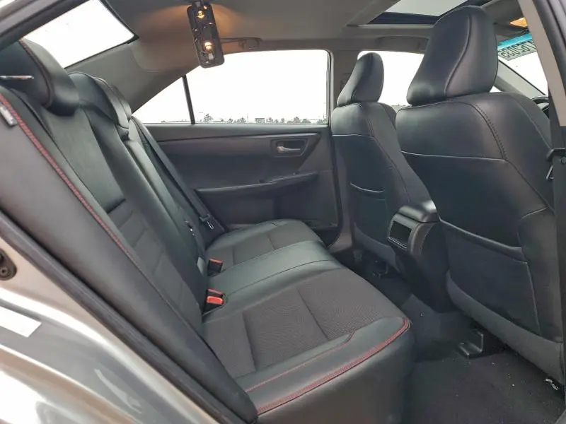 2016 TOYOTA CAMRY LE  