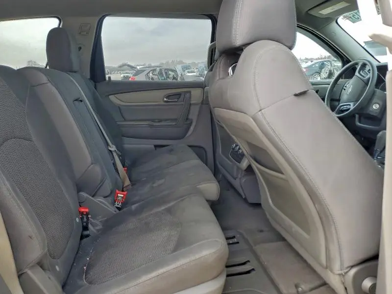 2017 CHEVROLET TRAVERSE LS  