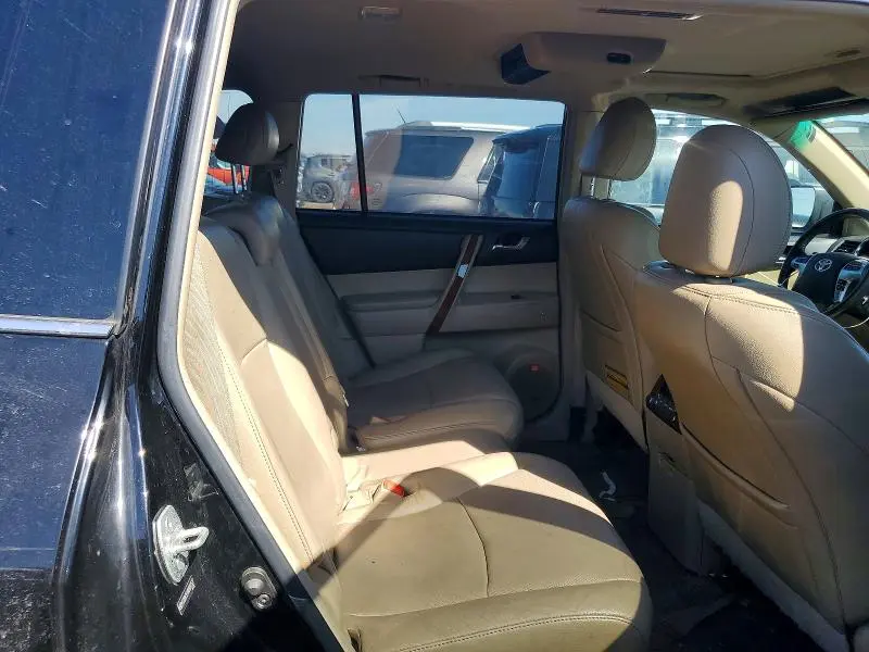 2011 TOYOTA HIGHLANDER LIMITED  