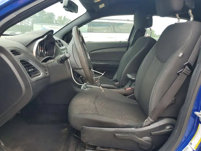 2013 DODGE AVENGER SE  