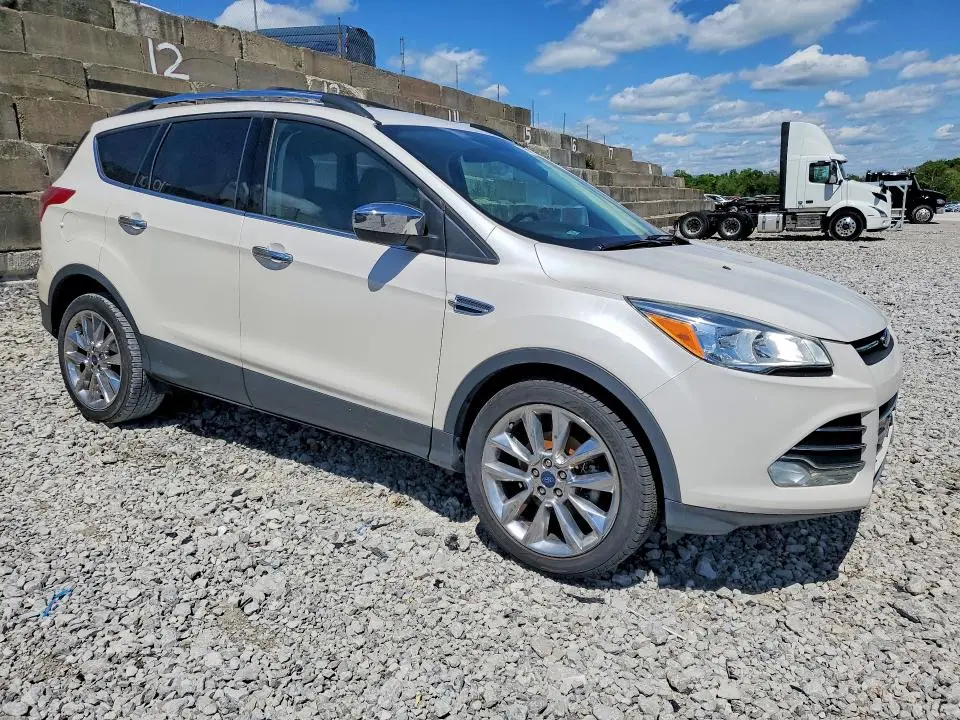 2015 FORD ESCAPE SE  