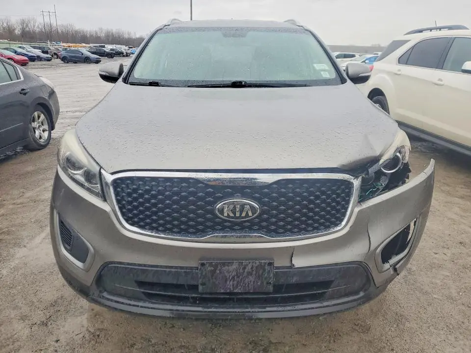 2016 KIA SORENTO LX  