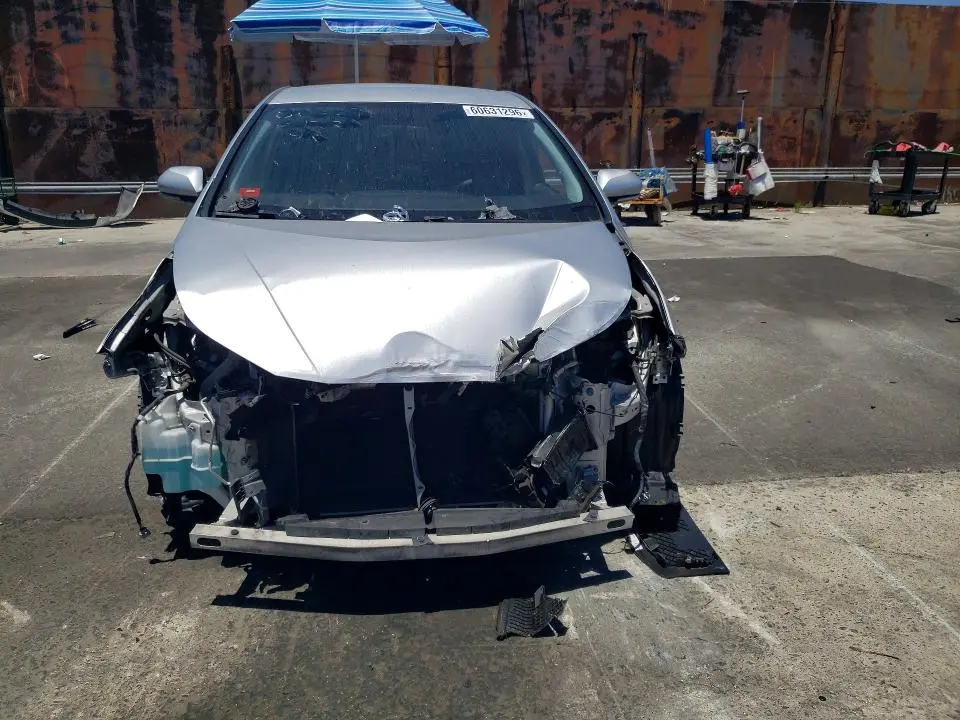 2016 TOYOTA PRIUS TWO  