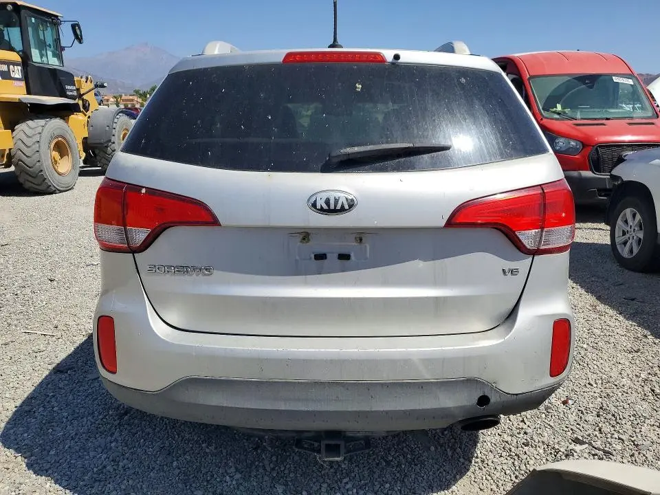2015 KIA SORENTO LX  