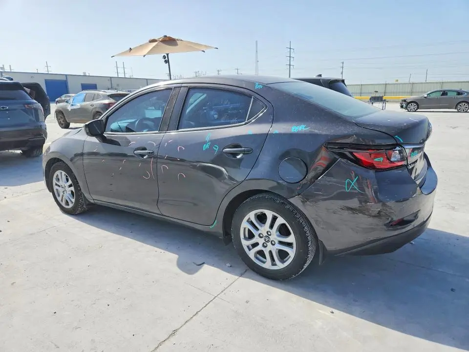 2017 TOYOTA YARIS IA BASE  