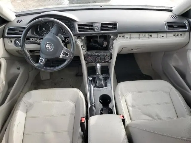2015 VOLKSWAGEN PASSAT S  