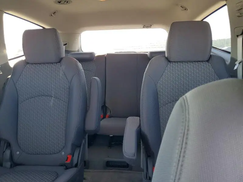 2011 CHEVROLET TRAVERSE LT  