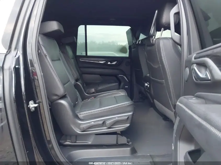 2022 GMC YUKON XL 4WD DENALI