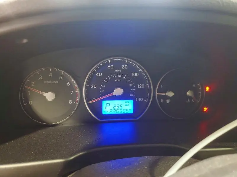 2011 HYUNDAI SANTA FE GLS  