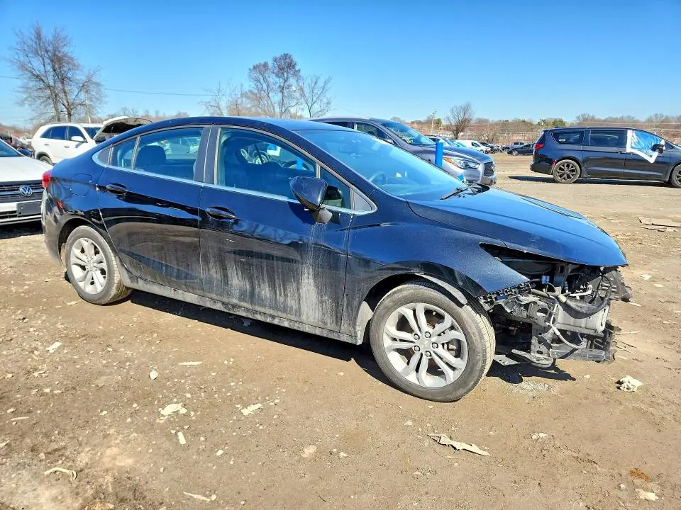 2019 CHEVROLET CRUZE LT  
