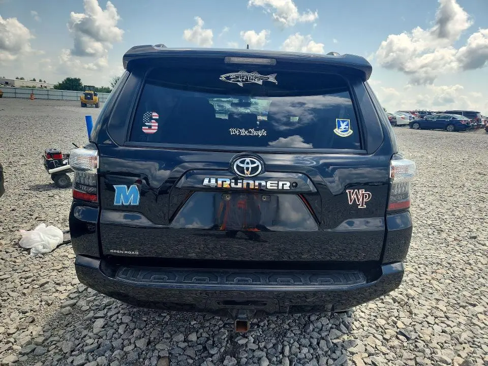 2019 TOYOTA 4RUNNER SR5  