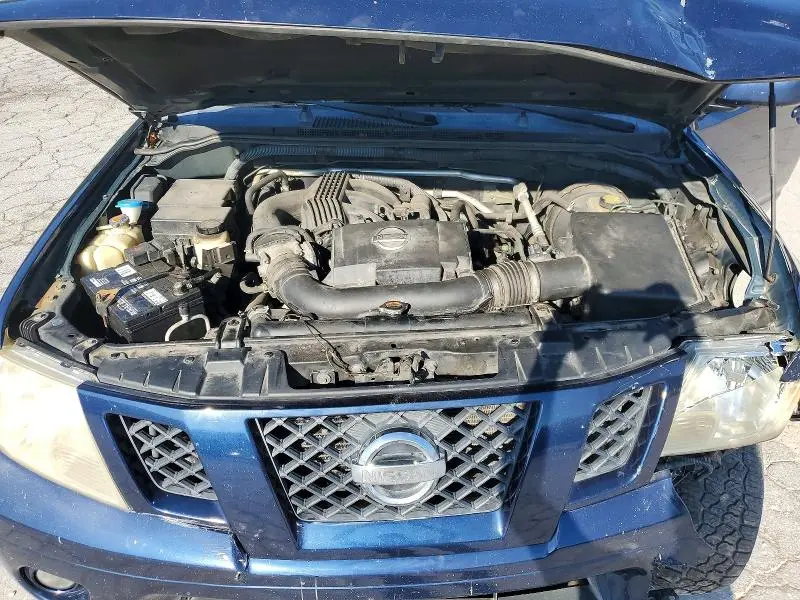 2011 NISSAN FRONTIER S  