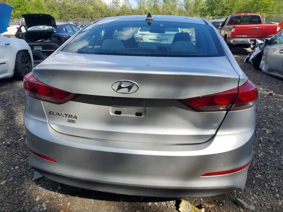 2018 HYUNDAI ELANTRA SE  