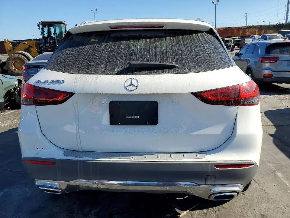 2021 MERCEDES-BENZ GLA 250  