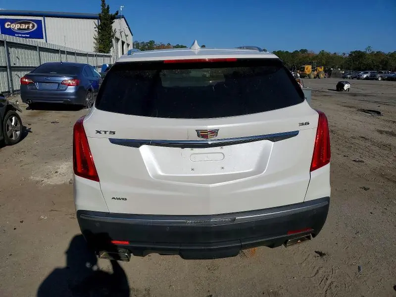 2018 CADILLAC XT5 LUXURY  