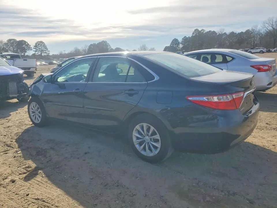 2015 TOYOTA CAMRY LE  