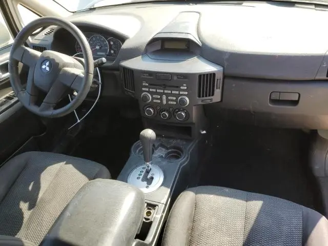 2010 MITSUBISHI ENDEAVOR LS