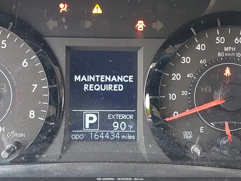 2017 TOYOTA SIENNA LE 8 PASSENGER