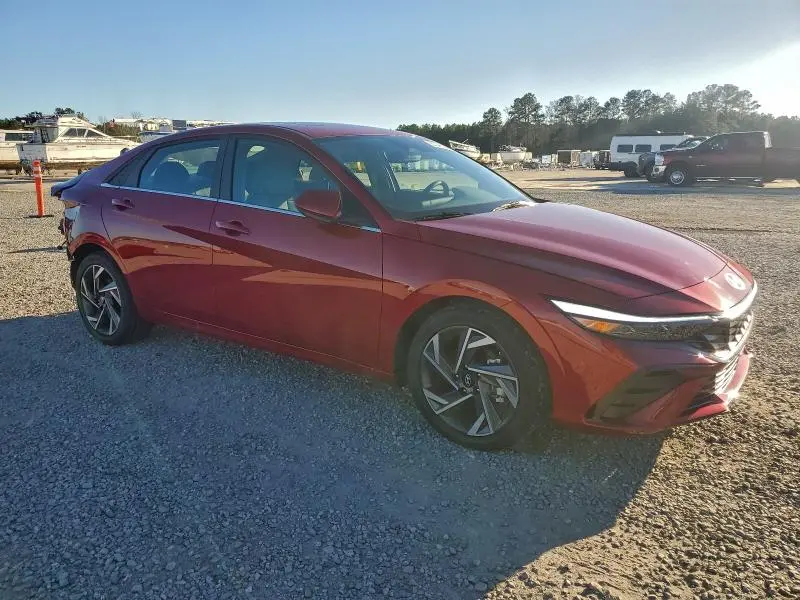 2025 HYUNDAI ELANTRA SEL  