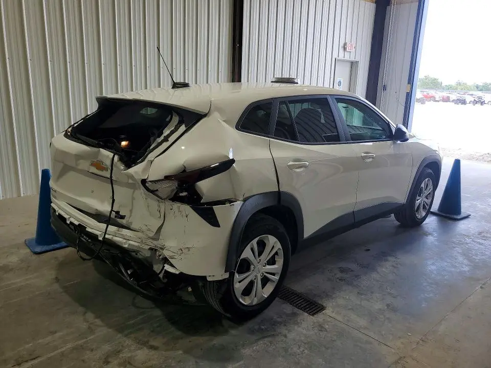 2025 CHEVROLET TRAX LS  