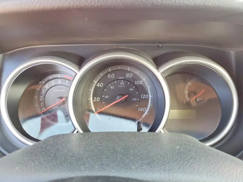 2011 NISSAN VERSA 1.8 S  