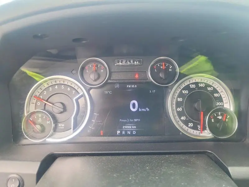 2015 RAM 1500 SLT  