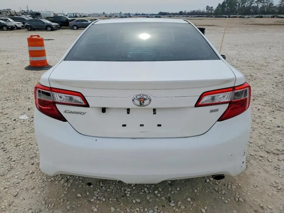2014 TOYOTA CAMRY   