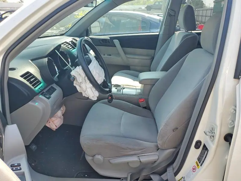 2012 TOYOTA HIGHLANDER BASE  
