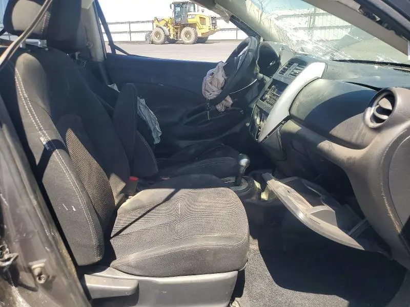 2018 NISSAN VERSA SV  