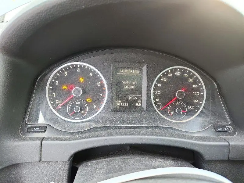 2011 VOLKSWAGEN TIGUAN S  