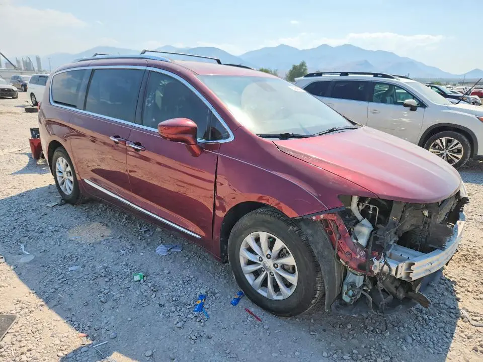 2018 CHRYSLER PACIFICA TOURING L PLUS  
