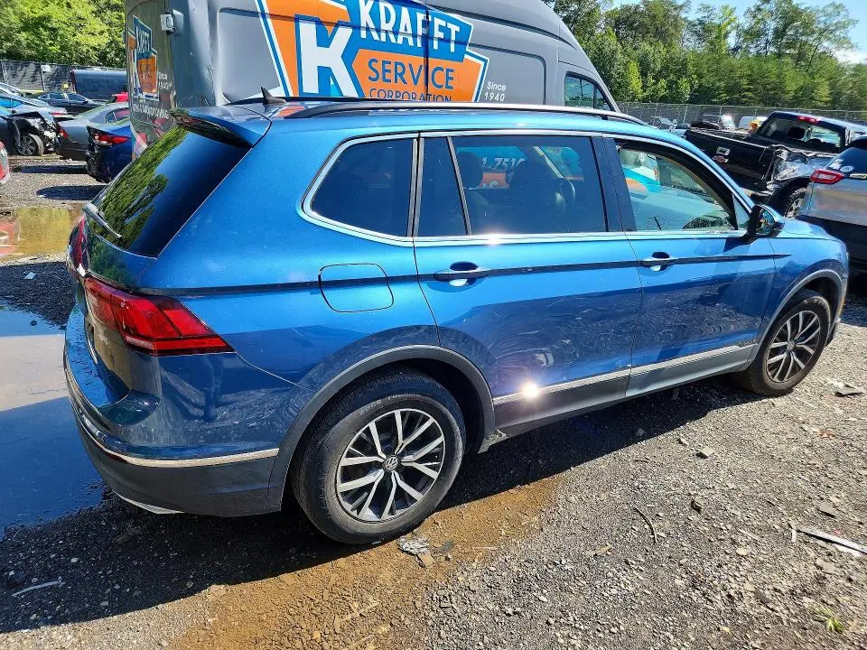 2020 VOLKSWAGEN TIGUAN SE  