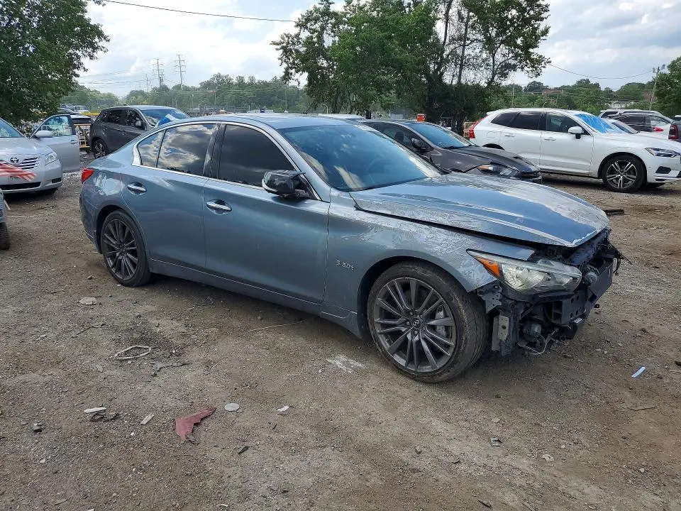 2016 INFINITI Q50 RED SPORT 400  