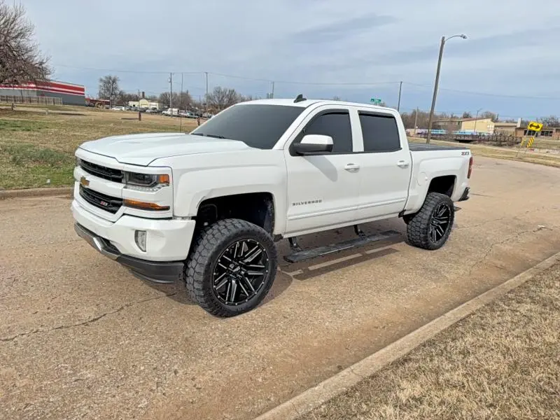 2017 CHEVROLET SILVERADO K1500 LT  