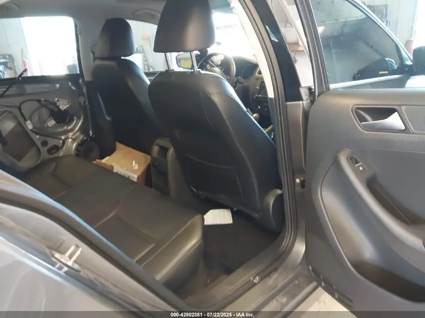 2016 VOLKSWAGEN JETTA 1.4T SE