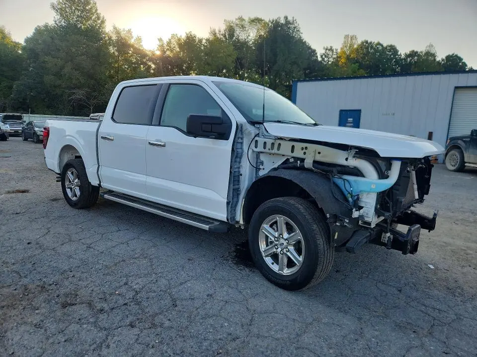 2024 FORD F150 XLT  