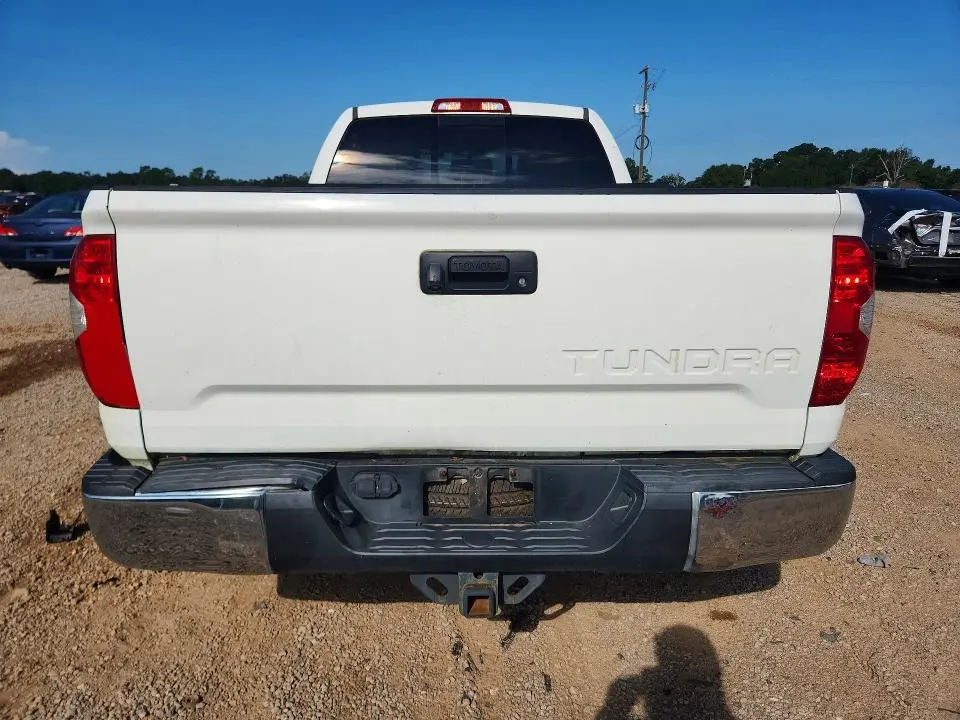 2015 TOYOTA TUNDRA SR5  