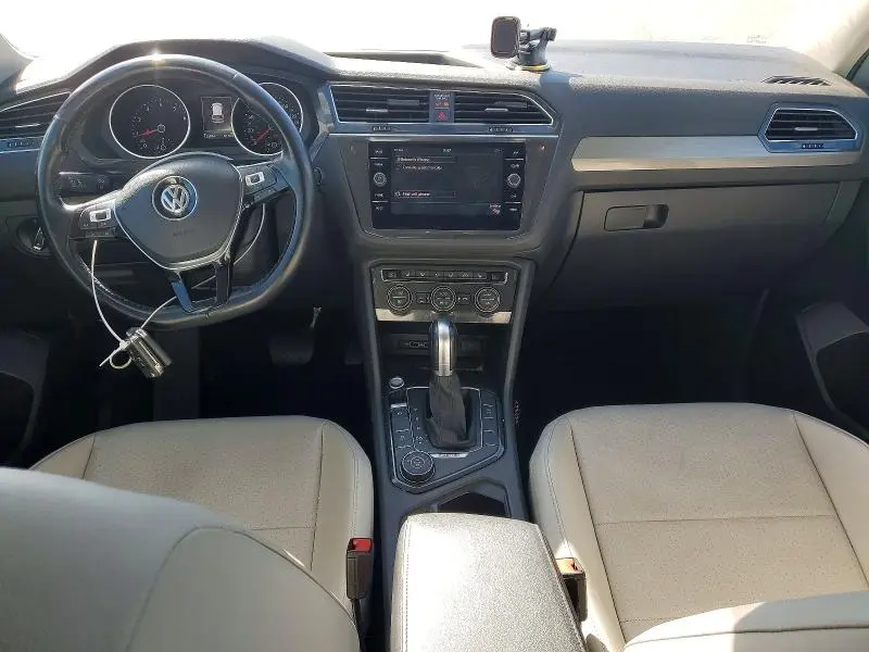 2018 VOLKSWAGEN TIGUAN SE  