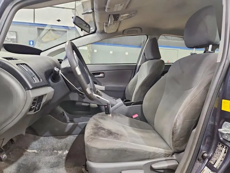 2010 TOYOTA PRIUS III  