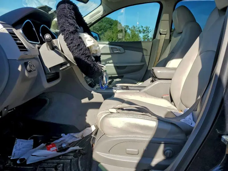 2012 CHEVROLET TRAVERSE LT  