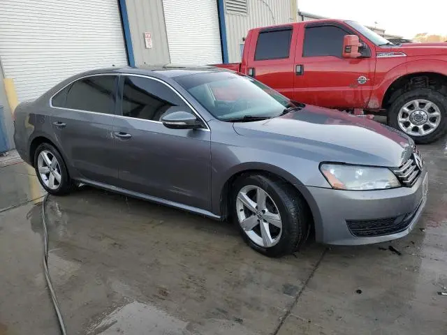 2012 VOLKSWAGEN PASSAT SE  