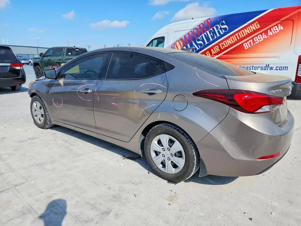 2016 HYUNDAI ELANTRA SE  