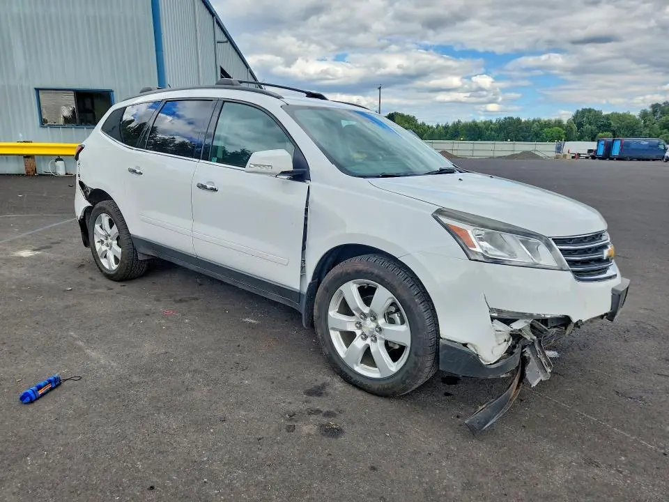 2016 CHEVROLET TRAVERSE LT  