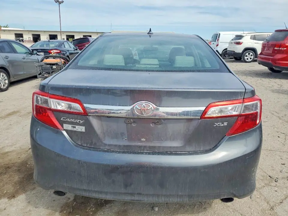 2013 TOYOTA CAMRY XLE V6  