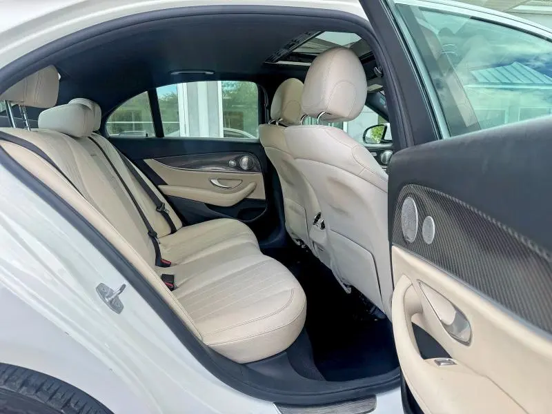 2017 MERCEDES-BENZ E 300  