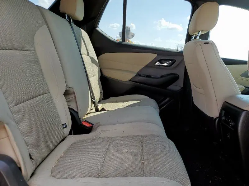 2022 CHEVROLET TRAVERSE LS  