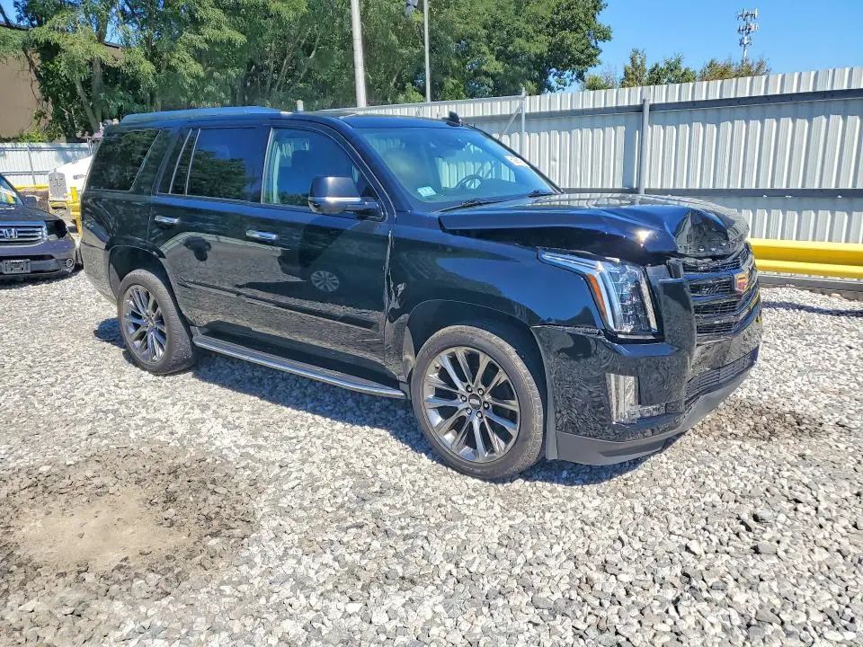 2020 CADILLAC ESCALADE LUXURY  