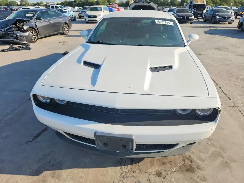 2018 DODGE CHALLENGER SXT  