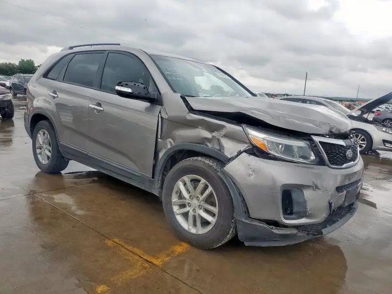 2015 KIA SORENTO LX  