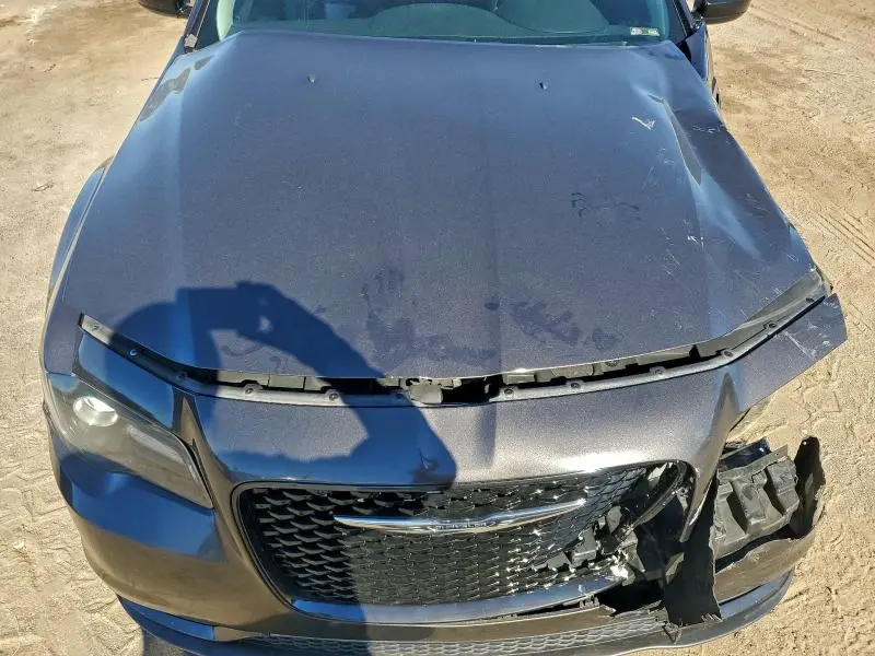 2017 CHRYSLER 300 LIMITED  